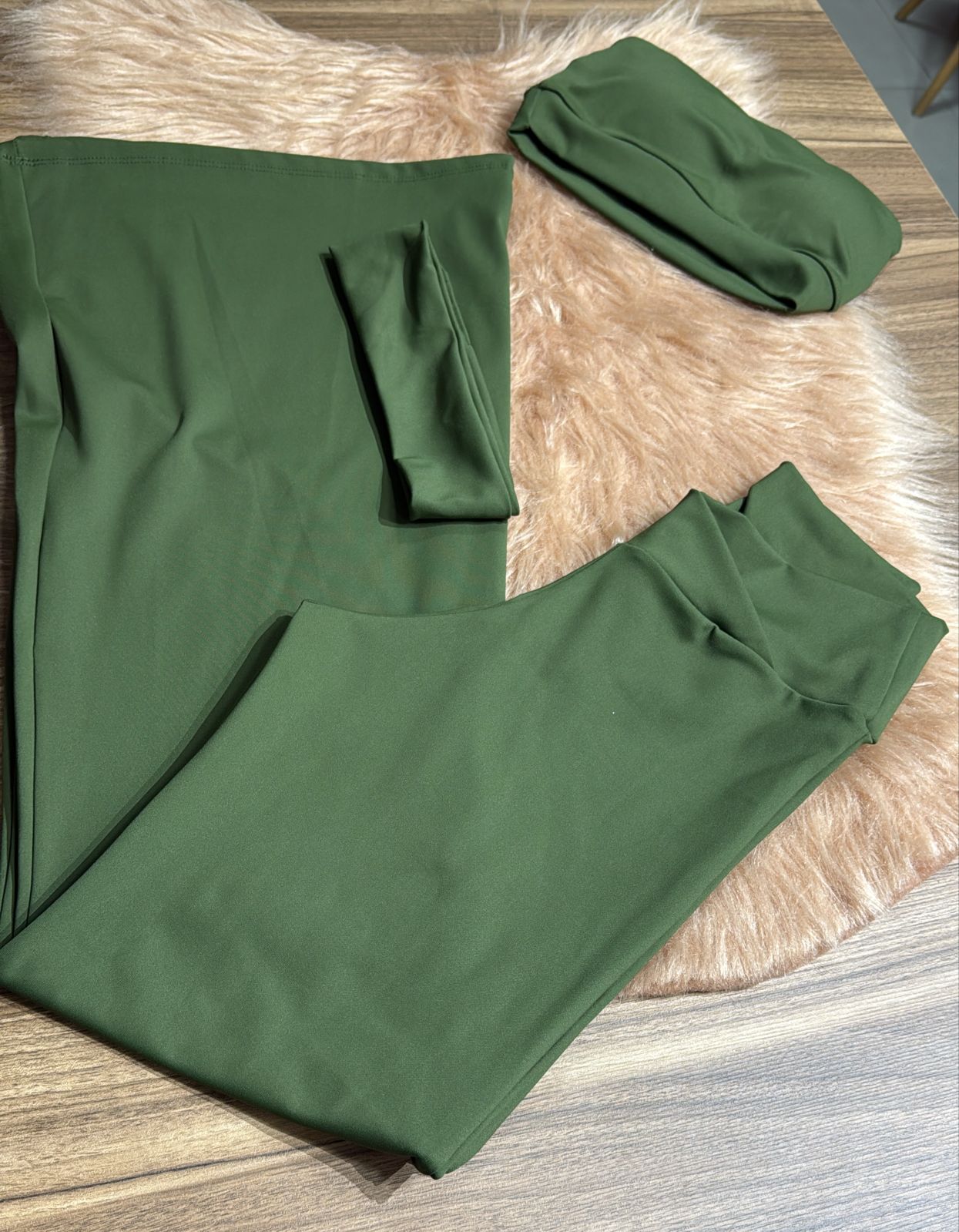 Conjunto Tomara que Caia com Calça Flare